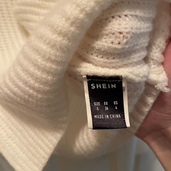 SHEIN Mock Neck Sweater Size Small - Picture 3 of 5